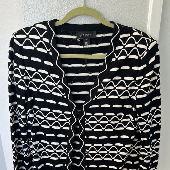 St. John Black and White Sweater - Picture 2 of 6